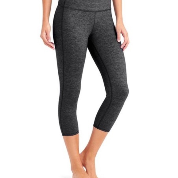 Athleta Pants - Athleta Quest Chaturanga Dark Gray Capris; S